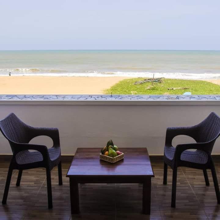 Grace Beach Resort By Travel Corners Negombo Exteriör bild