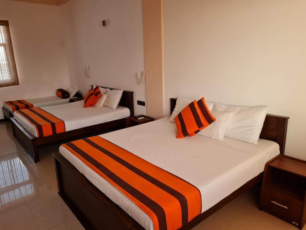 Grace Beach Resort By Travel Corners Negombo Exteriör bild