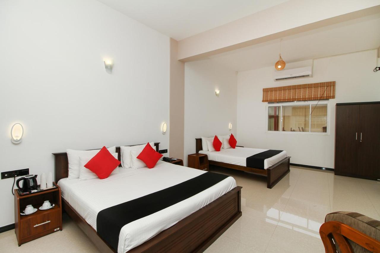 Grace Beach Resort By Travel Corners Negombo Exteriör bild