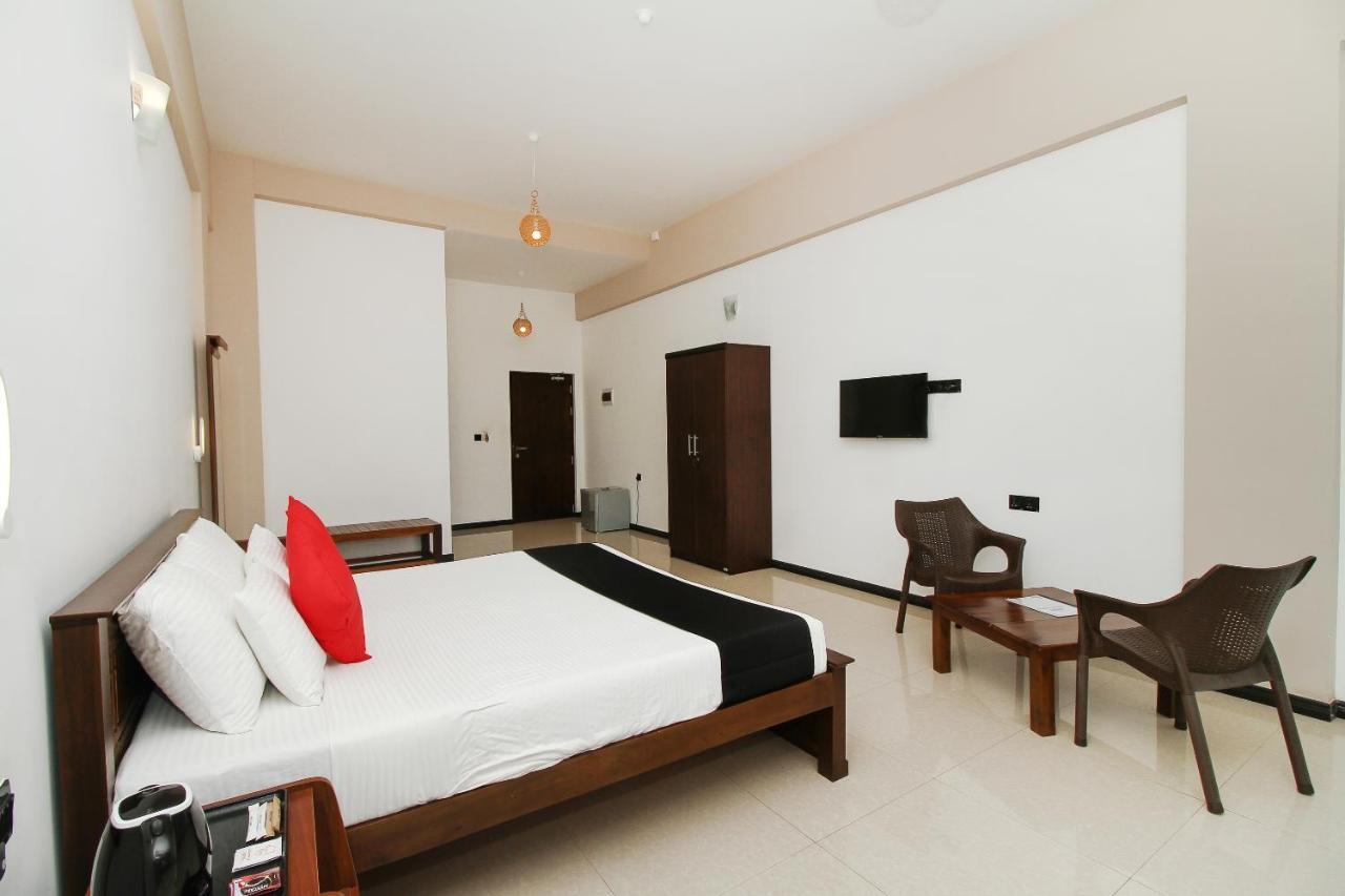 Grace Beach Resort By Travel Corners Negombo Exteriör bild