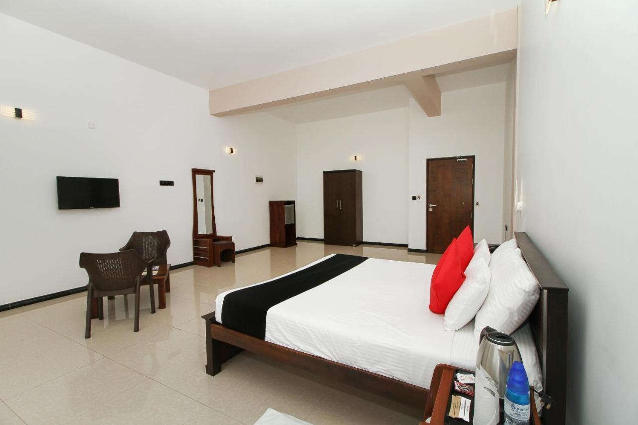 Grace Beach Resort By Travel Corners Negombo Exteriör bild