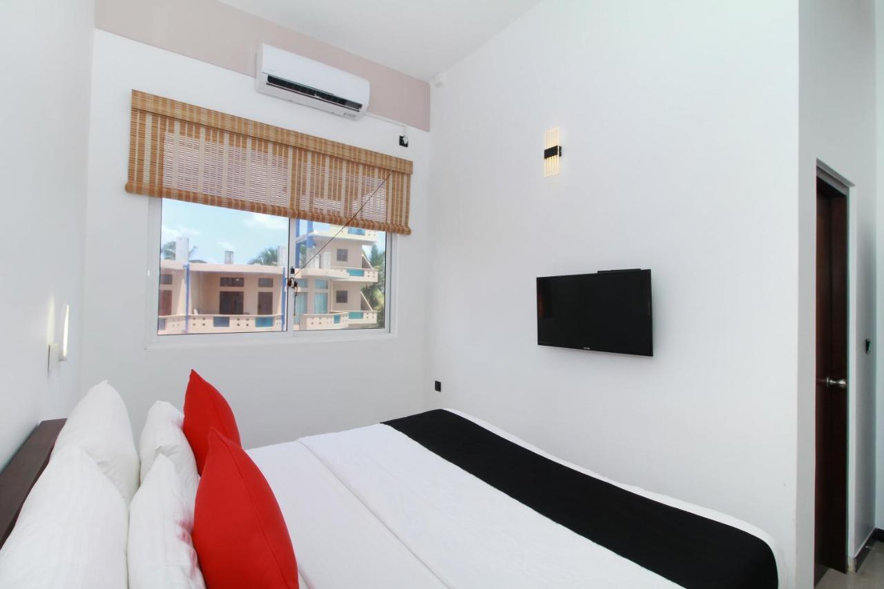 Grace Beach Resort By Travel Corners Negombo Exteriör bild